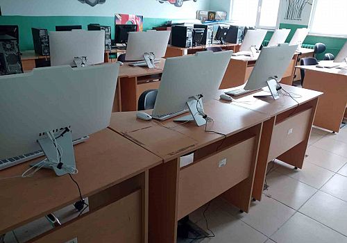 Almanya Stuttgart Posof Kültür ve Yardımlaşma Derneğince Posof’taki öğrenciler için bilgisayar desteği sağlandı