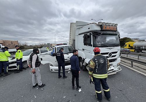 Anadolu Otoyolu'nun Kocaeli kesiminde zincirleme kaza 