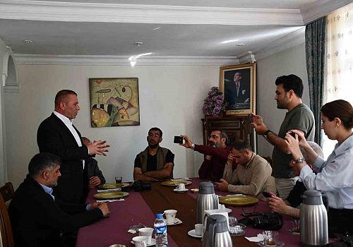 Ankara Serhat Ardahan Federasyonu Başkanı Berkant Ezer Ardahan derneklerinin tek bir çatı altında birleşmesi gerek