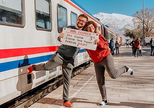 Ardahan a Tren Gelirmi Hayelide Suya Düştü 