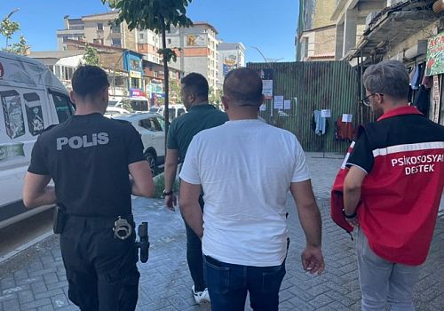 Ardahan Aile ve Sosyal Hizmetler İl Müdürlüğü, sokakta dilendirilen çocukları takibe aldı