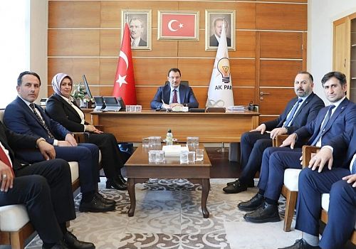 Ardahan Ak Parti Heyeti Genel Başkan Yardımcısı ve Seçim İşleri Başkanı Ali İhsan Yavuz’u ziyaret etti