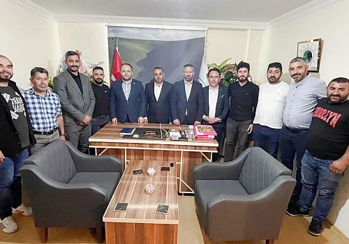 Ardahan Ak Parti Milletvekili Kaan Koç Kent Konseyi yeni yönetim kurulunu ziyaret etti 