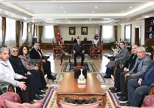 Ardahan Belediye Başkanı Demir ve Meclis Üyelerinden Vali Çiçekli’ye  Ziyaret