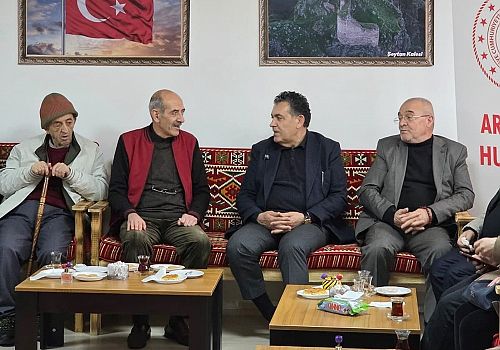 Ardahan Belediye Başkanı Faruk Demir’den Huzurevi Sakinlerine Anlamlı Ziyaret
