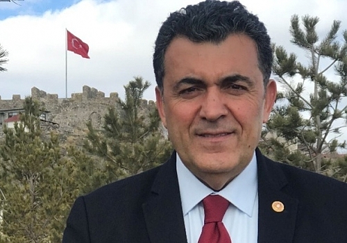 Ardahan Belediye Başkanı Faruk Demir den Yeni Yıl Mesajı 