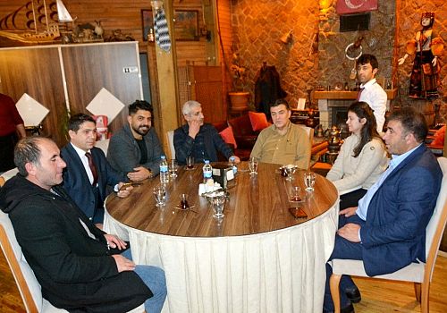 Ardahan Belediye Başkanı Faruk Demir Muhtarlarla Bir Araya Geldi