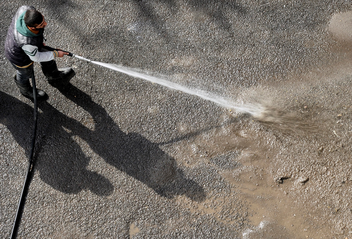 Ardahan Belediyesi bahar temizliği başlattı