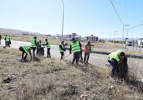 Ardahan Belediyesi’nden Temizlik Seferberliği: Şehir Pırıl Pırıl Oluyor