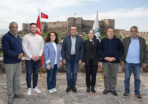 Ardahan Belediyesinde Şok İstifa: Faruk Demir ve Meclis Üyeleri CHP’den Ayrıldı