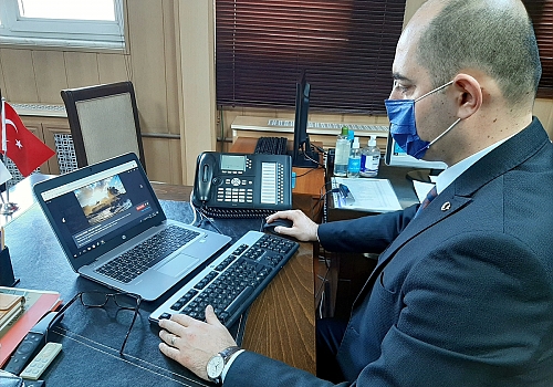 Ardahan Cumhuriyet Başsacısı Arısoy, AA'nın Yılın Fotoğrafları oylamasına katıldı