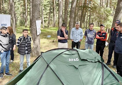 Ardahan Cumhuriyet Spor Lisesi Öğrencileri Yalnızçam Ormanları’nda Buluştu