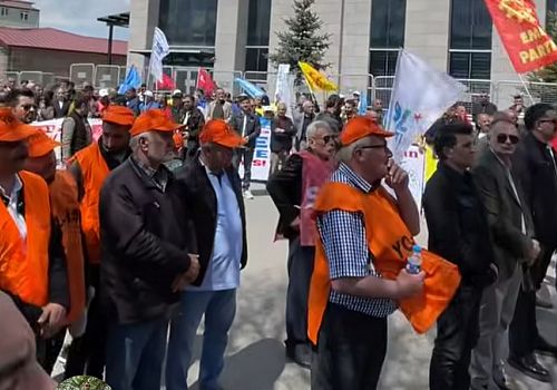 Ardahan’da 1 mayıs coşkusu: türk-iş öncülüğünde kutlandı