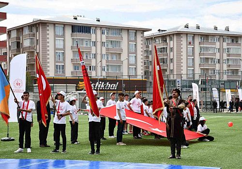 Ardahan’da 19 Mayıs Atatürk’ü Anma Gençlik ve Spor Bayramı, coşkuyla kutlandı