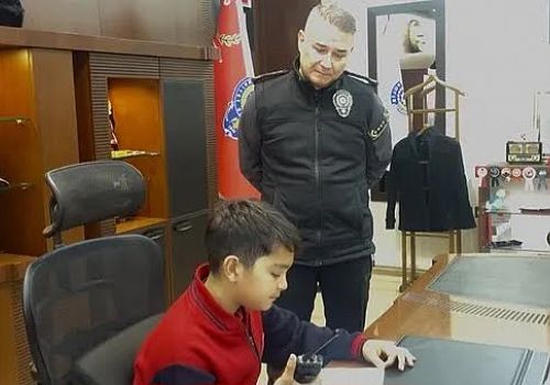 Ardahan’da 23 Nisan coşkusu öncesinde Emniyet Müdürlüğü’nde yaşandı