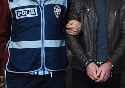 Ardahan da 25 yıl 16 gün kesinleşmiş hapis cezası bulunan firari hükümlü yakalandı.