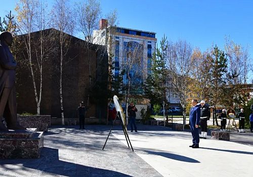 Ardahan da 29 Ekim kutlamaları çelenk sunumuyla başladı