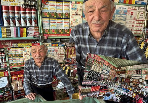 Ardahan'ın 57 yıllık en düzenli bakkalına Ticaret Odasından Teşekkür belgesi 