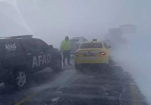 Ardahan'da 68, köy yolu kar ve tipi nedeniyle ulaşıma kapalı bulunuyor