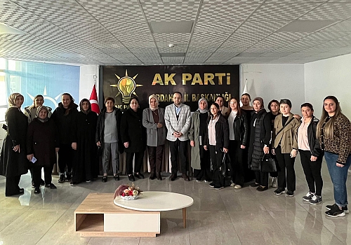 Ardahan’da AK Parti Kadın Kolları ve Merkez İlçe Yönetim Toplantısı