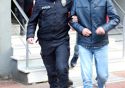Ardahan'da aranan ve 50 dolandırıcılık suçundan 68 yıl 6 ay hapis cezası bulunan firari hükümlü, İstanbul'da yakalandı.