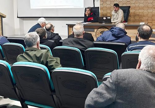 Ardahan’da Arıcılara Kritik Eğitim: Kafkas Arısı ve Modern Teknikler Ele Alındı