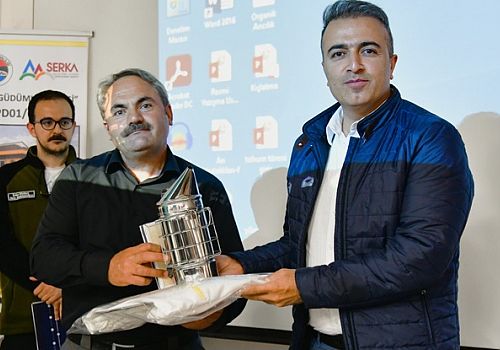 Ardahan da arıcılara organik kovan desteği verildi