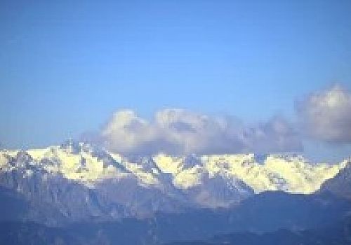 Ardahan'da bazı dağların zirveleri yağan karla beyaza büründü
