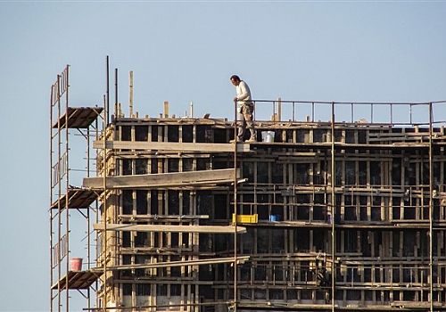 Ardahan'da, çalıştığı inşaat binasında asansör boşluğuna düşen işçi hayatını kaybetti.