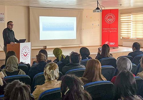 Ardahan da Çocukların Gelişimi ve Eğitimi konulu bir söyleşi gerçekleştirildi