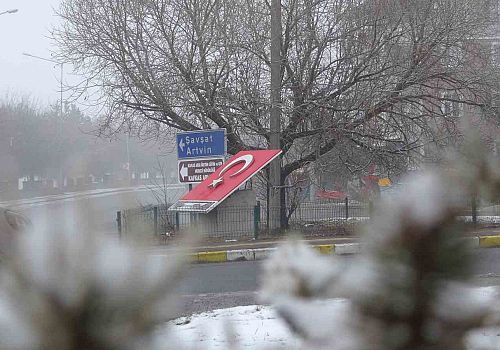 Ardahan’da Dondurucu Soğuk Etkili Oldu: Termometreler Eksi 15’i Gördü