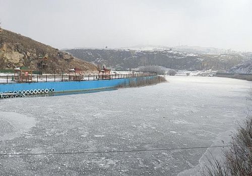 Ardahan’da Dondurucu Soğuklar Etkisini Artırdı: Kent Beyaza Büründü