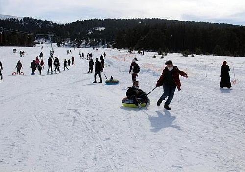 Ardahan'da dün kayak merkezi doldu, bugün sokaklarda sessizlik hakim oldu kaldı