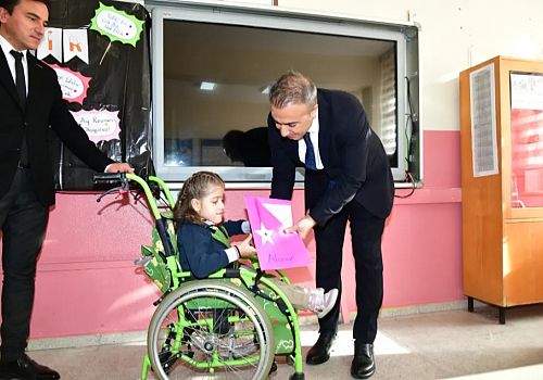 Ardahan da eğitim öğretim yılının birinci döneminin sona ermesiyle 16 bin öğrenci karne heyecanı yaşadı