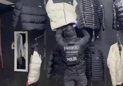 Ardahan'da Eş Zamanlı Uyuşturucu Operasyonu: 2 Zanlı Gözaltında