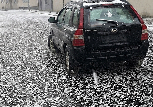 Ardahan’da Fındık Büyüklüğünde Dolu Yağışı Hayatı Olumsuz Etkiledi