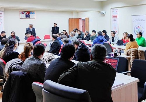 Ardahan’da görevli okul yöneticilerine Türkiye Yüzyılı Maarif Modeli anlatıldı