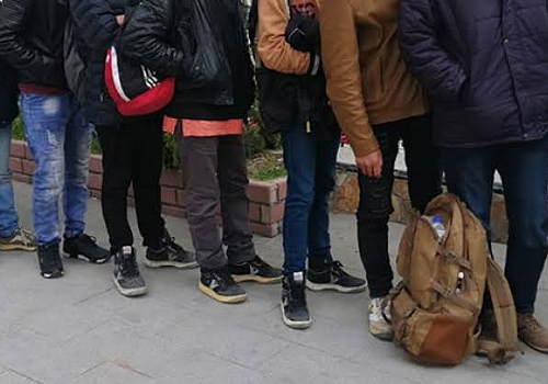 Ardahan'da haklarında arama kararı bulunan 5 şüpheli yakalandı