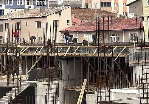 Ardahan da havaların ısınması, inşaat sezonunun açılmasını ve ustaların tekrar işbaşı yapmalarını sağladı