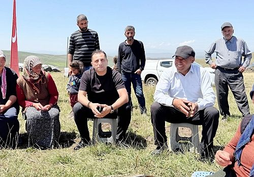 Ardahan da hayvancılıkla uğraşan kadın üreticilere yönelik bilinçlendirme eğitimi düzenlendi.
