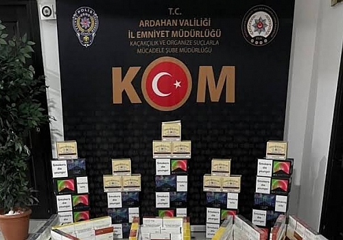 Ardahan'da Kaçak Kablosuz Kulaklık Operasyonu