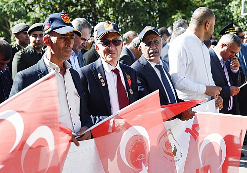 Ardahan'da Kahramanlarla Yürüyoruz Temalı Gaziler Günü Yürüyüşü