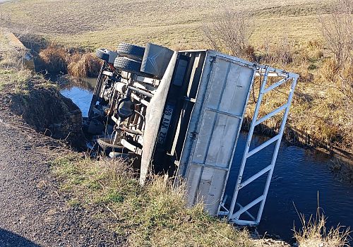 Ardahan'da kamyonetin devrilmesi sonucu 1 kişi hafif yaralandı