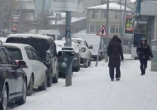 Ardahan’da Kar Esareti: Ilgar Dağı Geçidi Dev Araçlara Kapatıldı