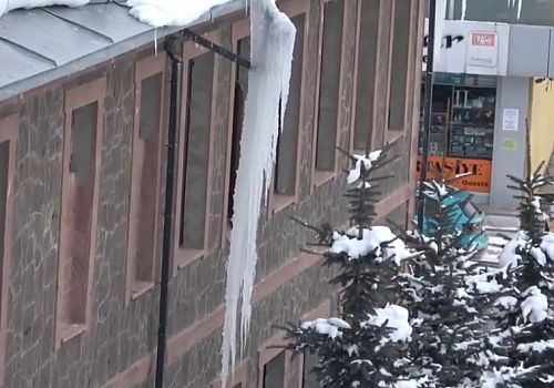 Ardahan’da kilitler bile dondu, Göle ilçesi eksi 24,8’i gördü