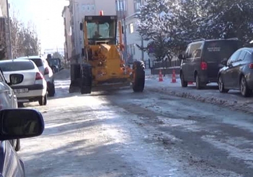 Ardahan da Kış Hem Zorluk Hem Görsel Güzellik Getirdi 