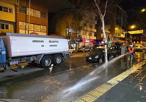 Ardahan’da Kışın İzleri Siliniyor: Cadde ve Sokaklarda Bahar Hijyeni!