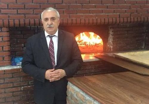 Ardahan’da Konya Etli Ekmek firmasının sahibi Fahri Demirci geçirdiği kalp krizi sonucu Hakk’ın rahmetine kavuştu
