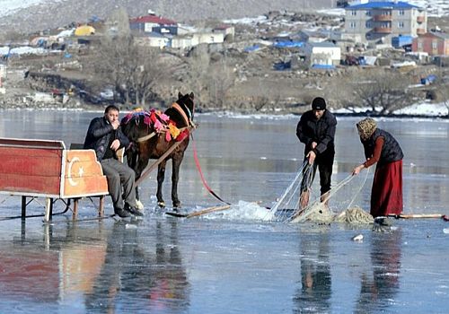 Ardahan’da küçük ölçekli balıkçılara 2026 destek başvuruları başladı