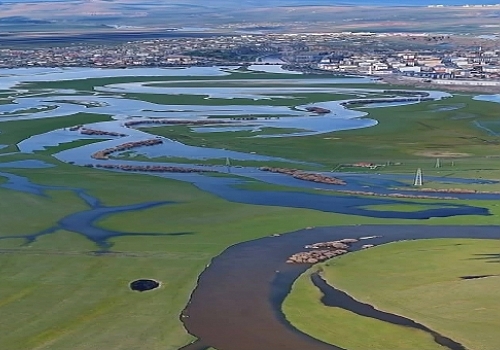 Ardahan’da Kura Nehri Taştı, Ova Buz Deniziyle Kaplandı